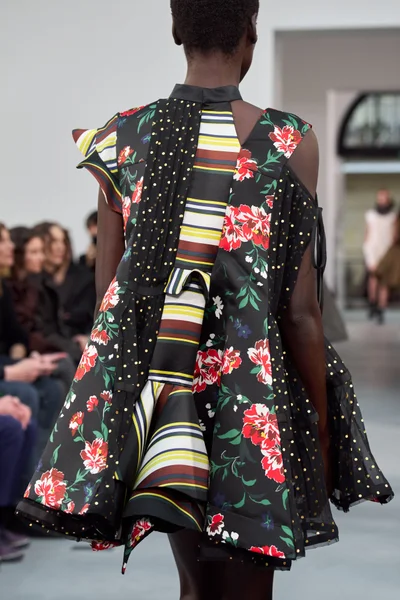 Look 53
